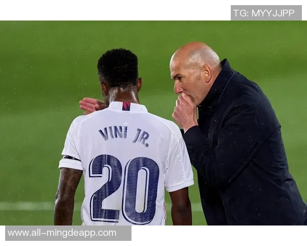 法媒报道齐达内接任法国队主帅需先解决赞助商冲突问题