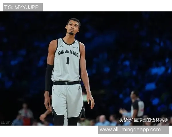 诺维茨基称赞文班：单腿后仰也难逃他的封盖实力