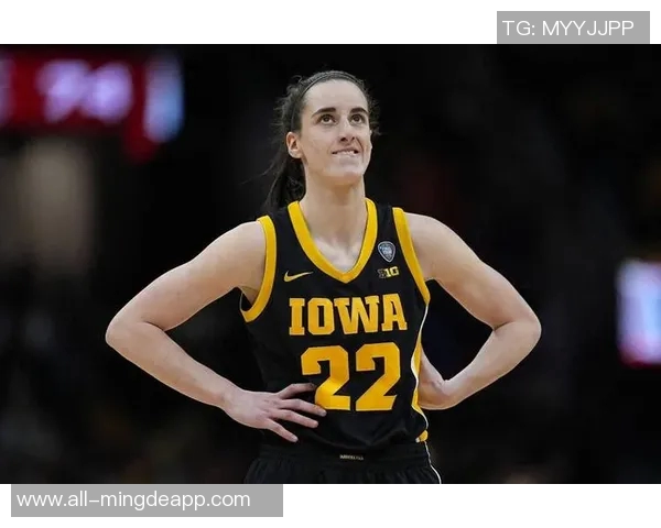 库里为妹布林克庆祝24岁生日超模身材火辣风情万种引人瞩目