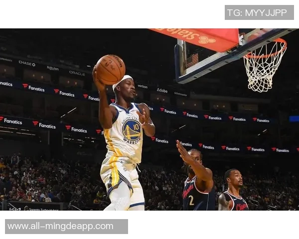 开拓者客场逆转勇士霸气抢下篮板球展现强大实力 开拓者客场逆转勇士霸气抢下篮板球展现强大实力