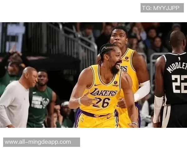 NBA赛季精彩回顾雄鹿战胜骑士快船轻松击败开拓者湖人客场力克国王