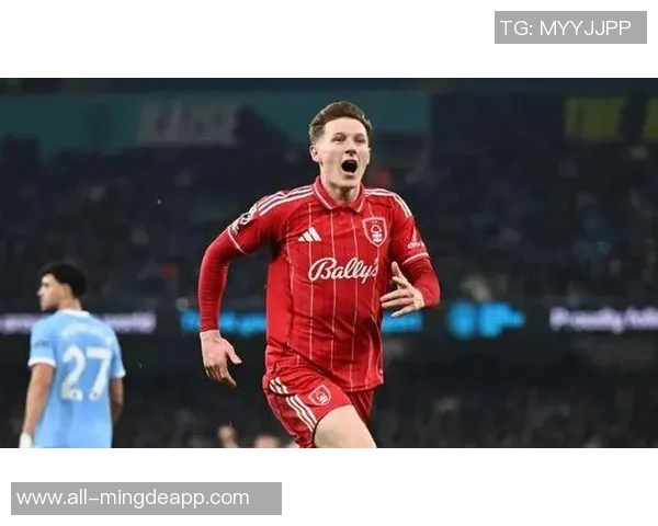 曼联官方宣布利桑德罗齐尔克泽与多名青训球员共同参与卡灵顿训练